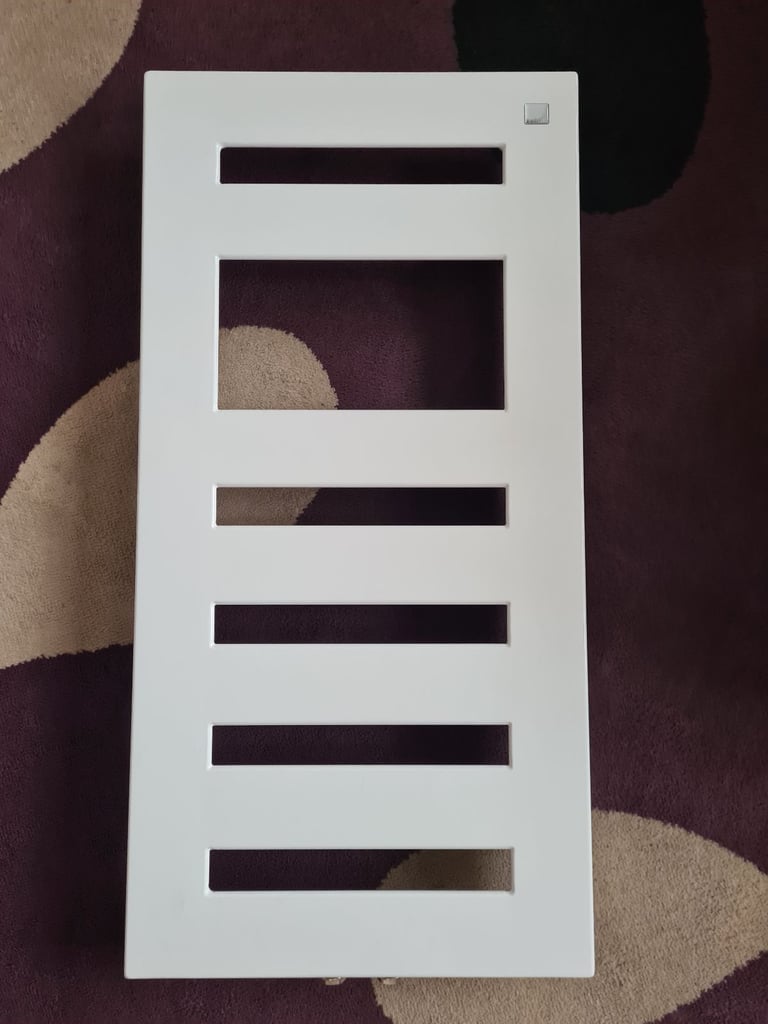 Zehnder Metropolitan Spa Cloakroom/Ensuite Radiator **UNUSED**
