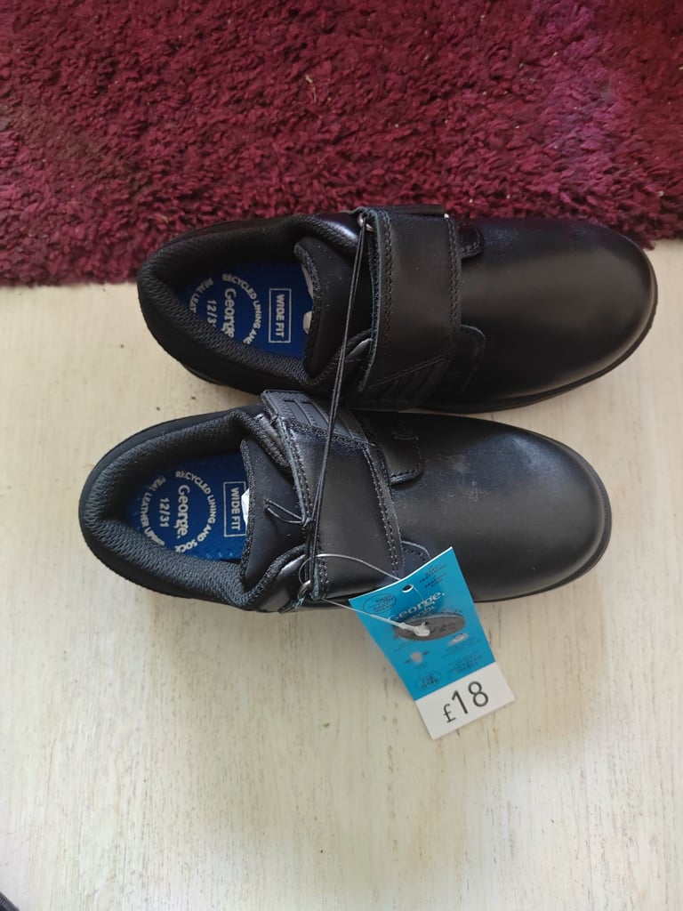 image for School Shoes size 12