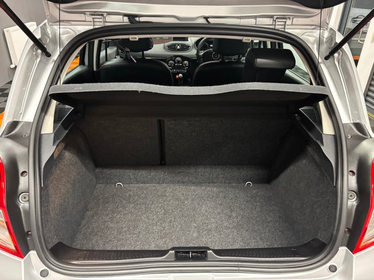 2012 Renault Clio 1.2 16V Dynamique TomTom 5dr HATCHBACK Petrol Manual