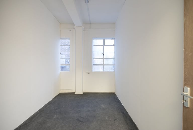 20% OFF: Creative Workspace | Artist Studio | Office in Blackhorse Lane, E17