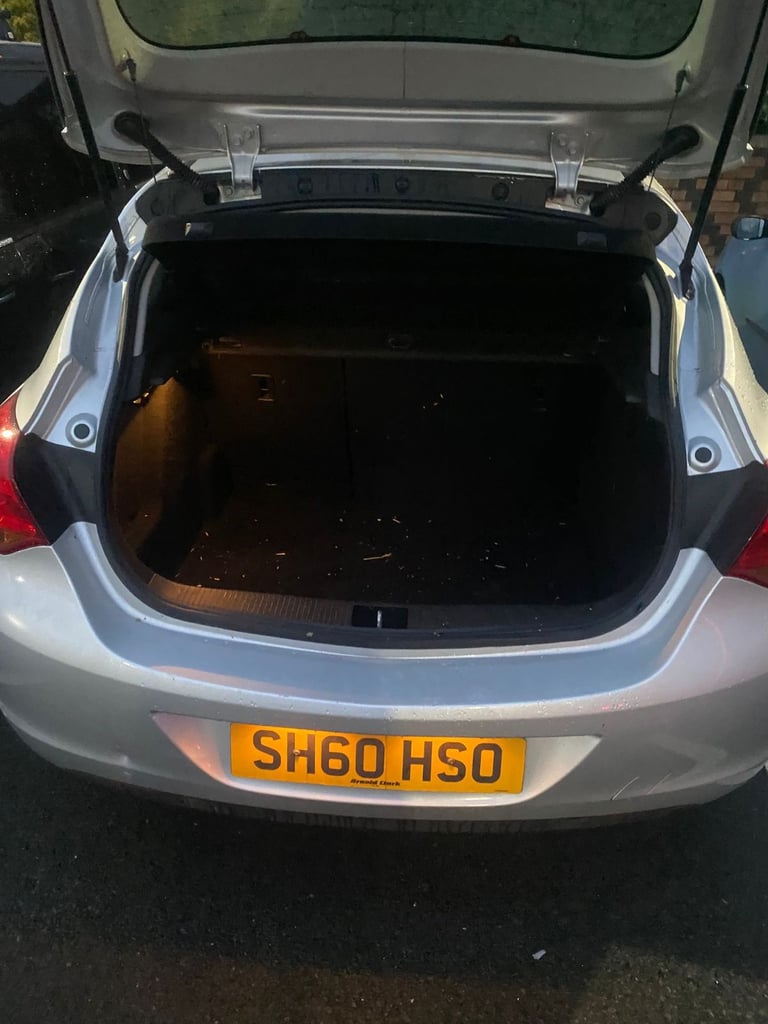 Vauxhall, ASTRA, Hatchback, 2010, Manual, 1398 (cc), 5 doors