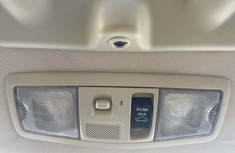 Mitsubishi, OUTLANDER, Estate, 2015, Other, 1998 (cc), 5 doors