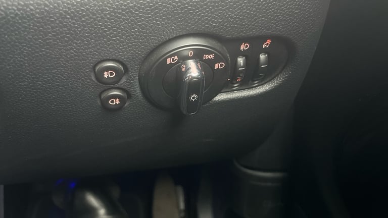 2020 MINI Hatch 135kW Cooper S Level 2 33kWh 3dr Auto Electric Hatchback Hatchback Electric Autom...