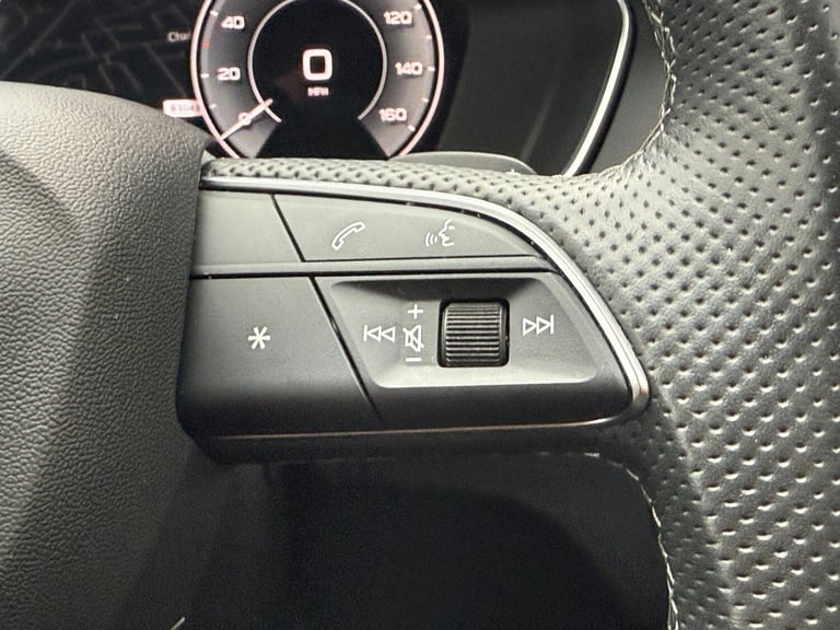  Audi Q5 2.0 TFSIe 55 Competition SUV 5dr Petrol Plug-in Hybrid S Tronic quattro Eur Petrol/Elect...
