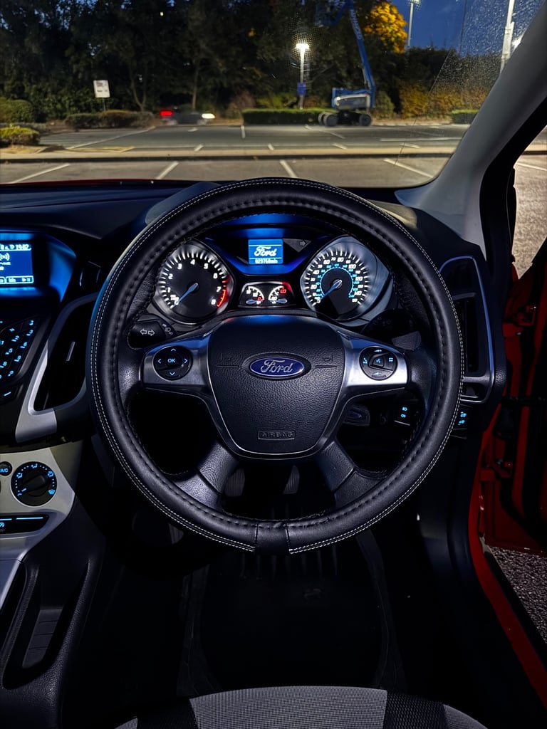 Ford, FOCUS, Hatchback, 2014, Manual, 998 (cc), 5 doors