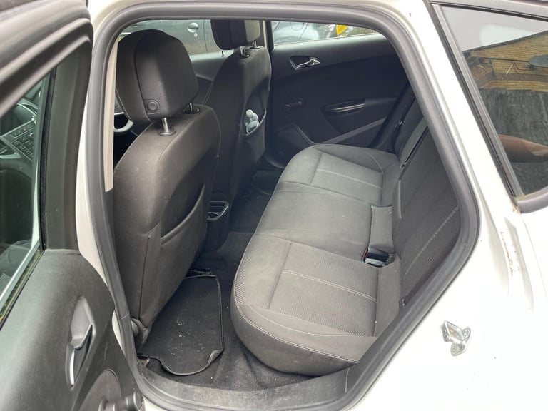 Vauxhall astra 2013