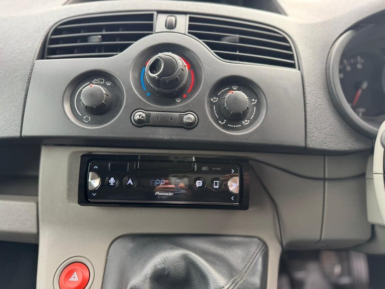 2009 Renault Kangoo ML19dCi 70 Van CAR DERIVED VAN DIESEL Manual