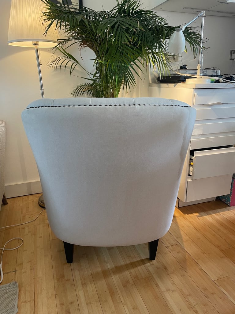 Classic Button Back Linen Armchair 