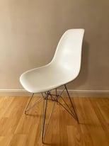 Vitra Eames DSR side chair Chrome leg