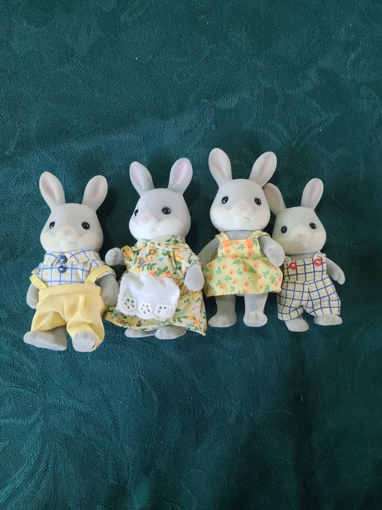 image for Sylvanian cottontail rabbit family