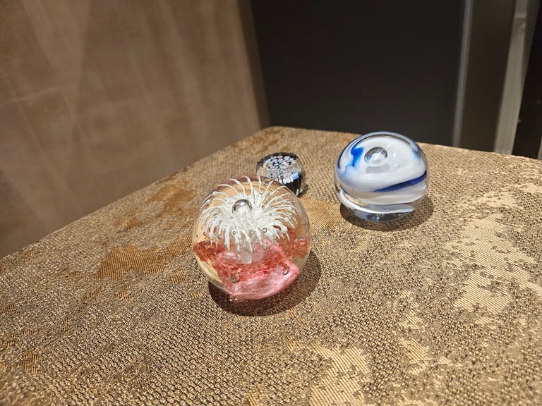 3x paperweights brand new made out of glass