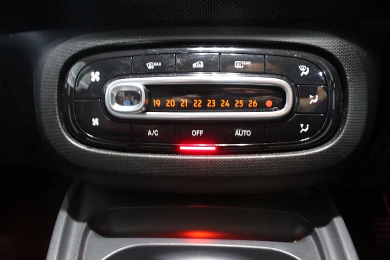  smart fortwo 1.0 Prime Cabriolet Twinamic Euro 6 (s/s) 2dr Petrol Automatic