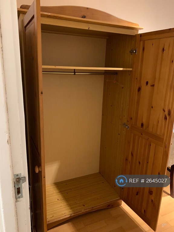 1 bedroom in Treby Street, London, E3 (#2645027)