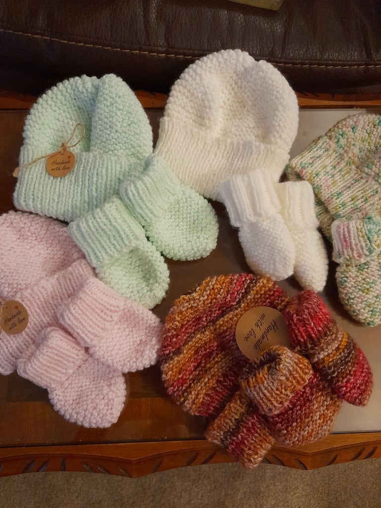image for Hand knitted baby hat and mitten sets