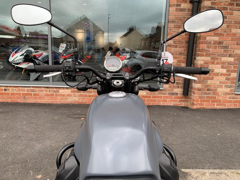 Moto Guzzi V7 STONE 750 - FSH - 2 YEAR WARRANTY