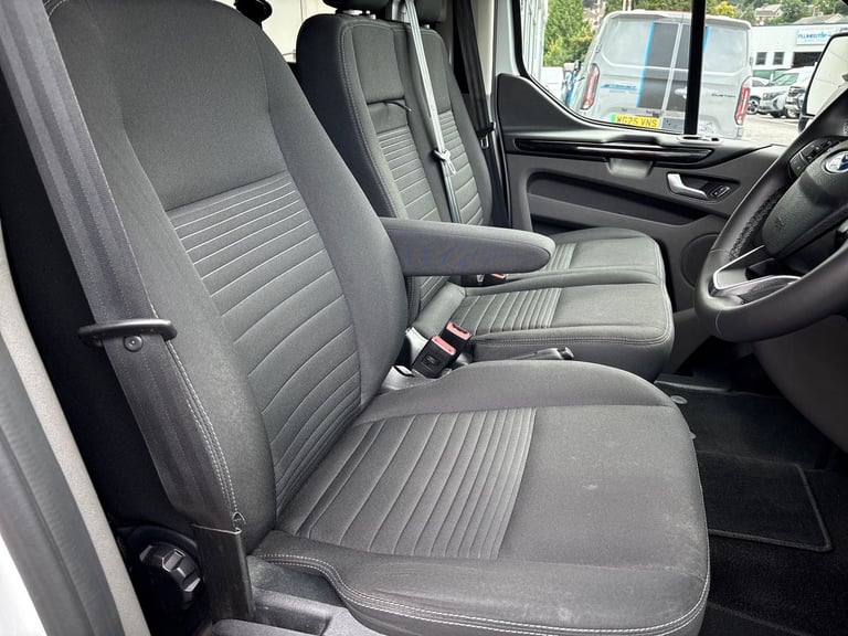 2022 Ford Transit Custom 2.0 EcoBlue 170ps Low Roof D/Cab Limited Van Auto Crew Bus Diesel Automatic