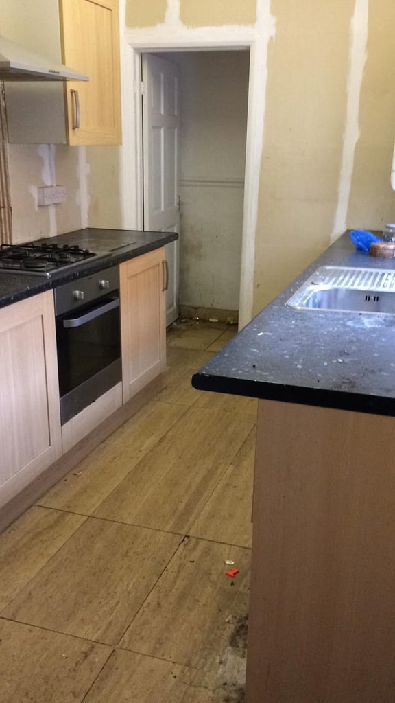 3 Bedroom Semi detached house TO LET