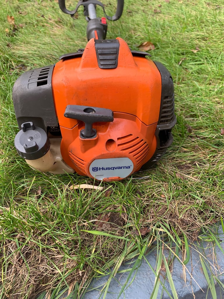 image for Husqvarna 525 petrol strimmer 