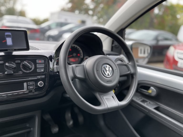 VOLKSWAGEN UP 1.0 Move up! 2016