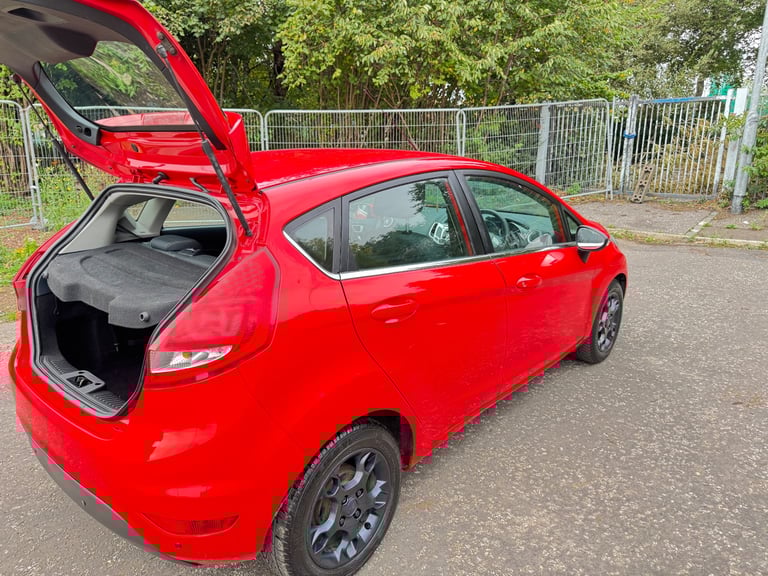 ( 2011 - DIESEL) FORD FIESTA TDCI 1.4*£20 TAX*MOT-1 YEAR *like vauxhall astra corsa focus mazda 2