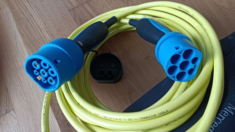 Mercedes C350e charging cable. Mennekes 20A.