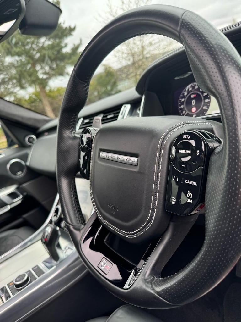 LAND ROVER RANGE ROVER SPORT 5.0 P575 V8 SVR 2020