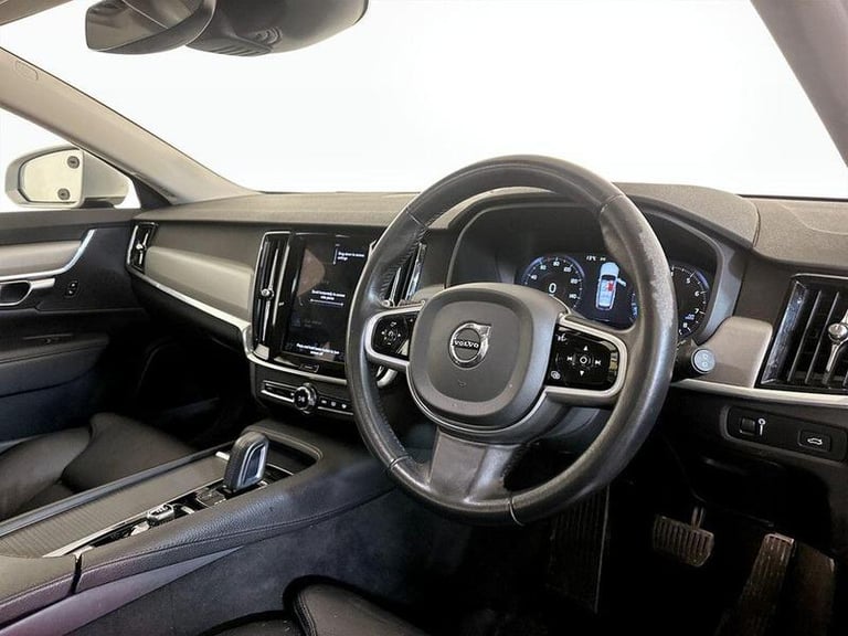 2020 Volvo V90 2.0 B4 MHEV Momentum Auto Euro 6 (s/s) 5dr Automatic Estate Hybrid Automatic