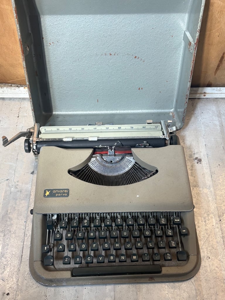 Vintage typewriter 
