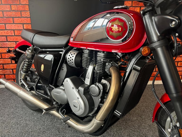 BSA Gold Star 650cc Classic Motorcycle Insignia Red - All Colours Available