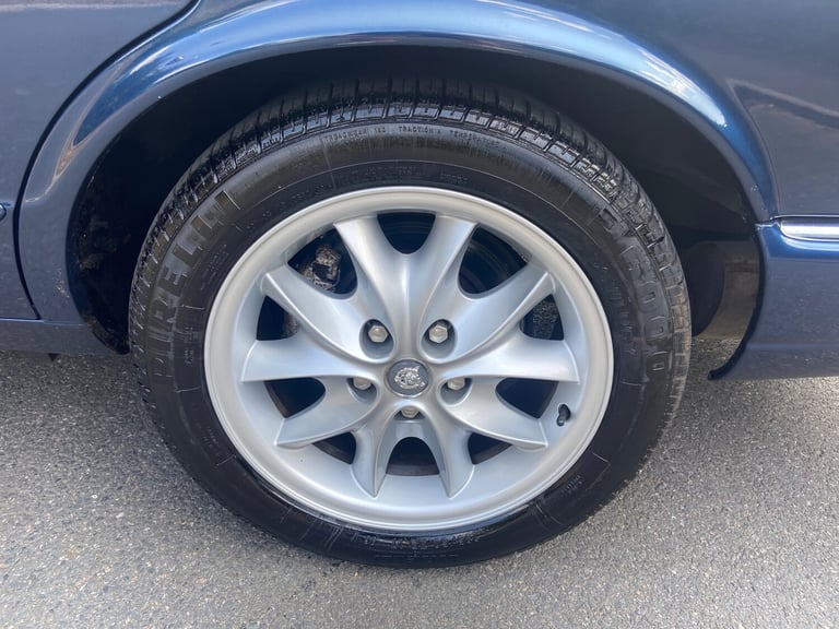 1998 Jaguar V8 XJ SERIES XJ8 4.0 4dr Auto Petrol
