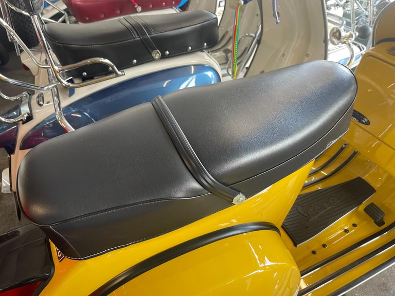 VESPA PAGGIO PX 125 number 204 Ron Daley special 