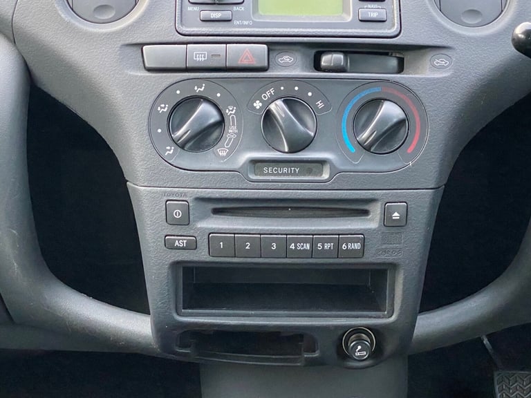 2003 Toyota Yaris 1.0 VVT-i T3 3dr HATCHBACK Petrol Manual