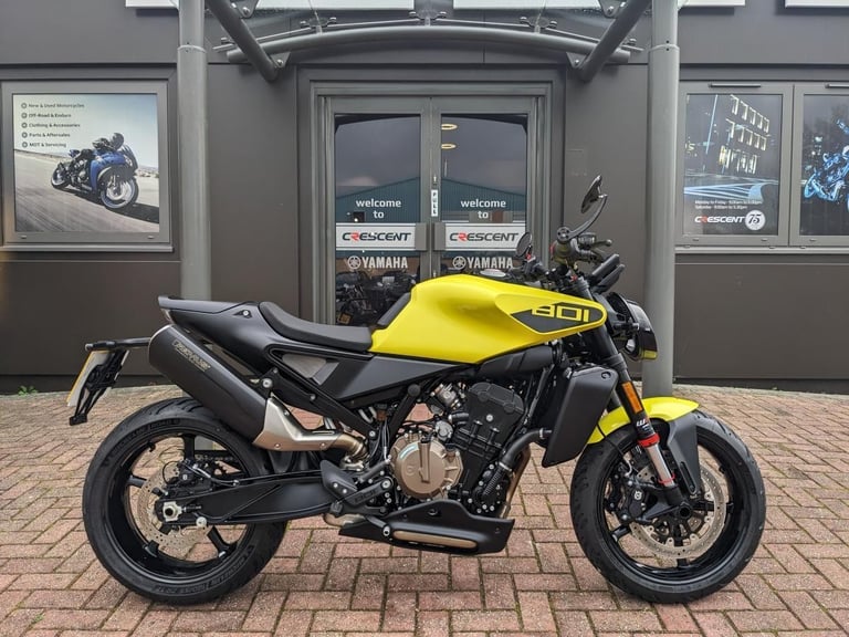 HUSQVARNA VITPILEN 801 2025 - REMUS EXHAUST - GREAT EXTRAS - FIRST SERVICE DONE 