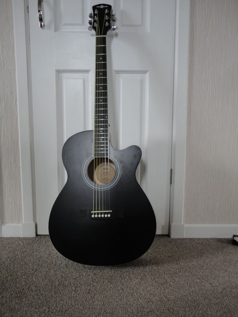 gear 4 music SC 100 BK single cutaway electro guitar black in excellent condition 