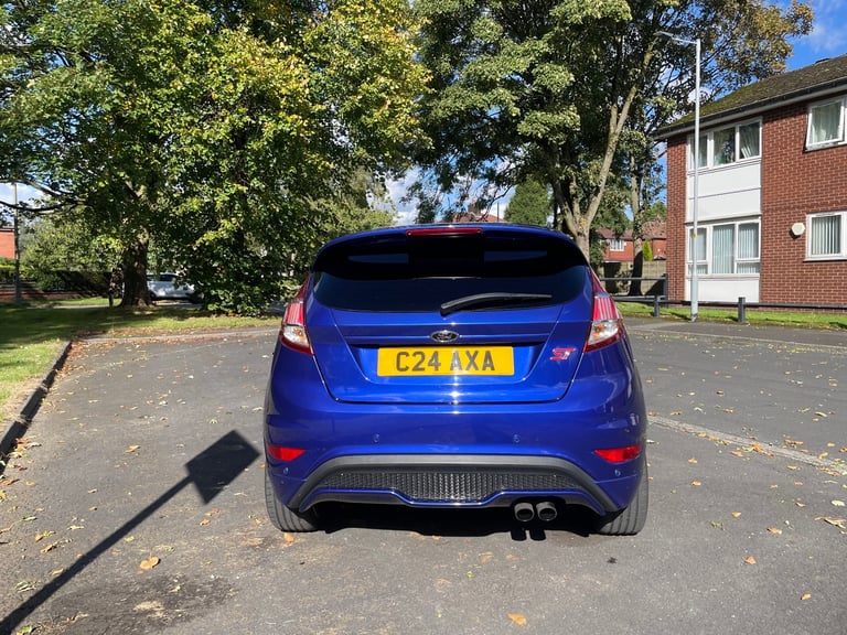 Ford, FIESTA, Hatchback, 2016, Manual, 1596 (cc), 3 doors