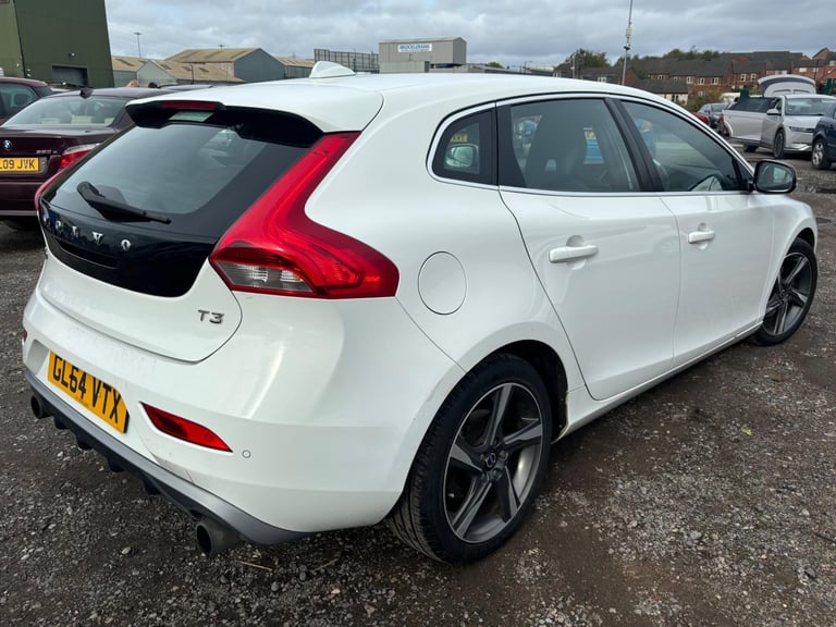 2014 Volvo V40 T3 R DESIGN 5dr HATCHBACK PETROL Manual
