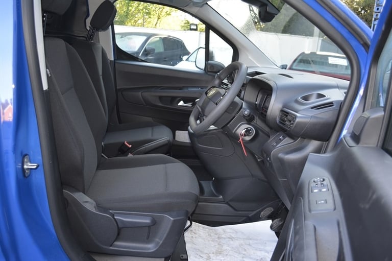 2025 Vauxhall Combo 1.5 Turbo D 2300 Prime Panel Van 5dr Diesel Manual SWB Euro 6 (s/s) (100 ps V...