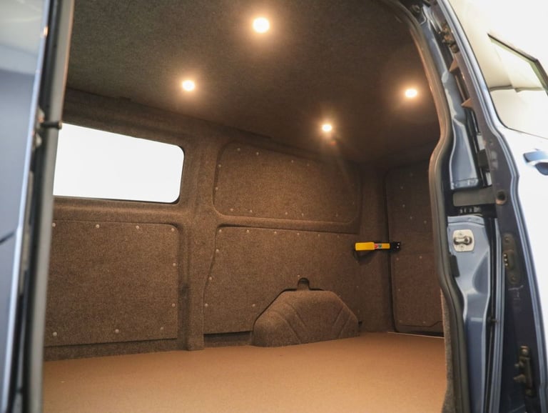 2022 Ford Transit Custom 2.0 300 EcoBlue Limited Panel Van 5dr Diesel Manual L2 H1 Euro 6 (s/s) (...
