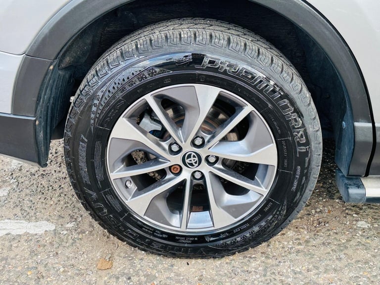2017 Toyota RAV4 2.5 VVT-h Business Edition Plus CVT Euro 6 (s/s) 5dr (Safety Sense, Nav) ESTATE ...