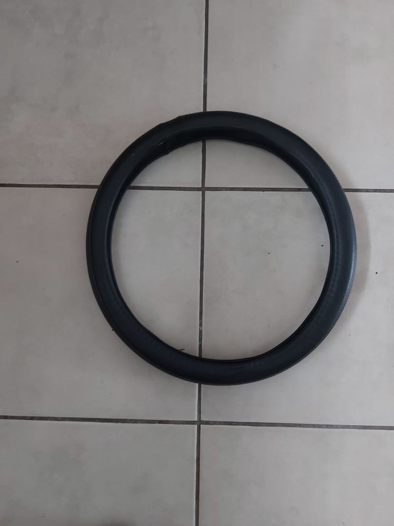 Foot pump & old style Handbrake lock, leather steering Cover & set of old style car mats