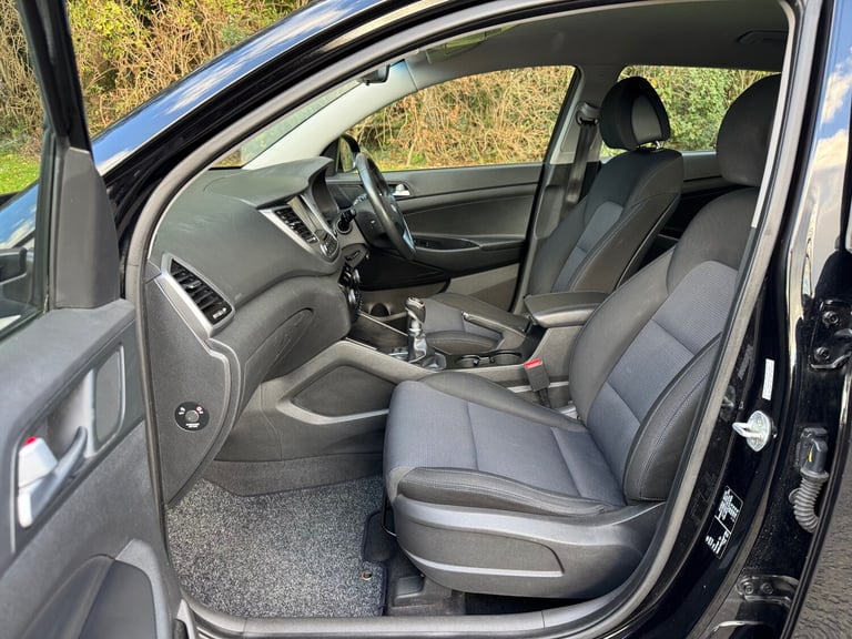 2015 Hyundai Tuscon 1.7 CRDi SE Nav Bluedrive 6 Speed Manual 5 Door Diesel Hatch