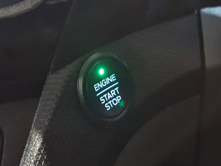 FORD TRANSIT CONNECT 1.5 200 ECOBLUE LIMITED P/V L1 120 BHP SWB DIESEL