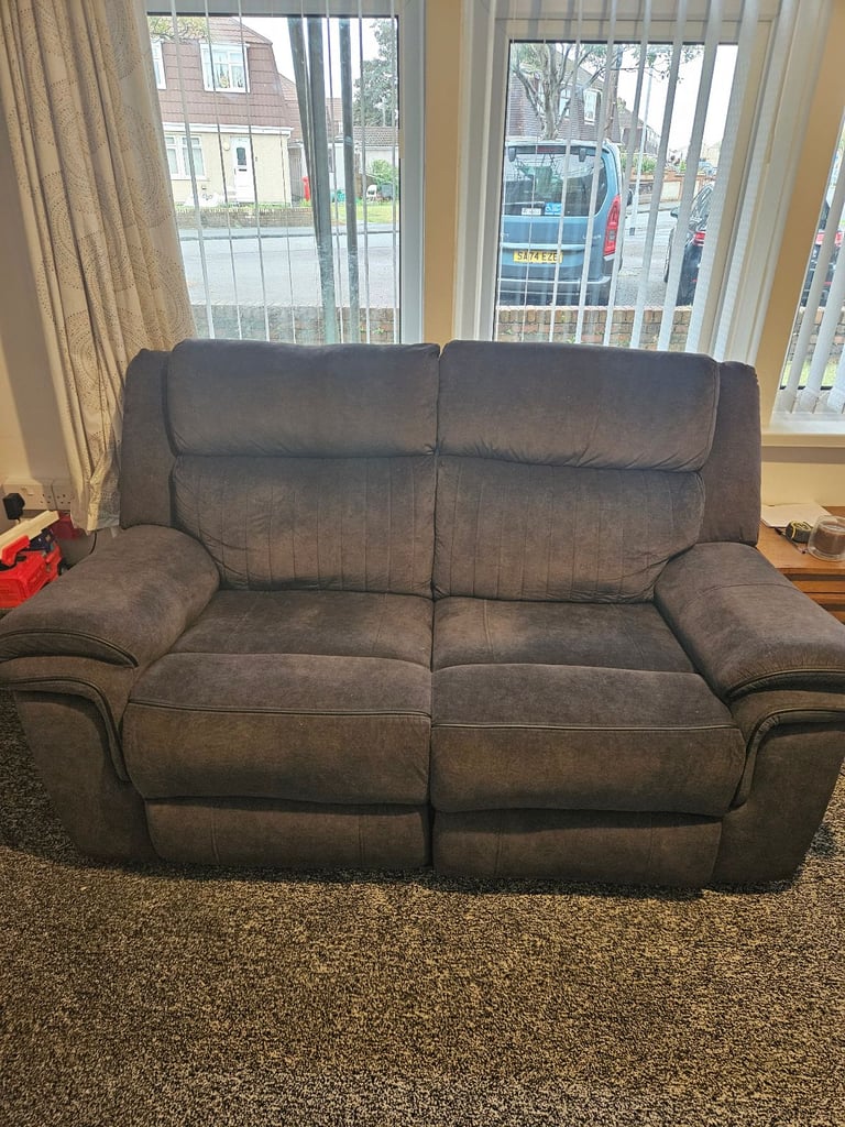 2 x 2 seater electric reclining sofas