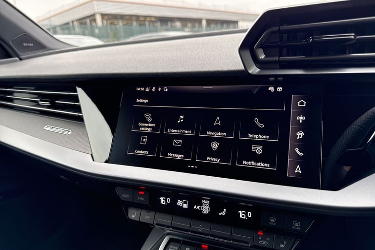 2025 Audi RS3 2.5 TFSI Carbon Vorsprung S Tronic quattro Euro 6 (s/s) 4dr Saloon Automatic