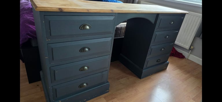 image for Good quailty wooden desk with lots of storage!