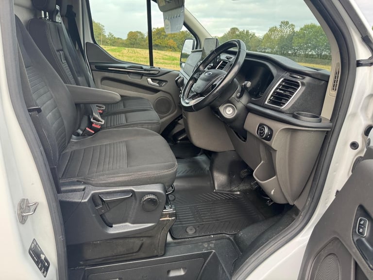 Ford Transit Custom 2.0 300 EcoBlue Limited Panel Van 5dr Diesel Manu... 2021/71