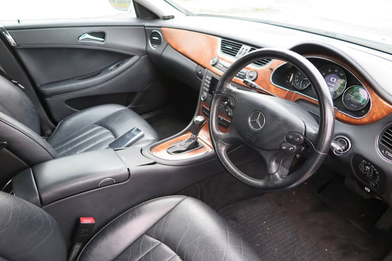 2006 Mercedes-Benz CLS CLS320 CDI 4dr Tip Auto COUPE Diesel Automatic