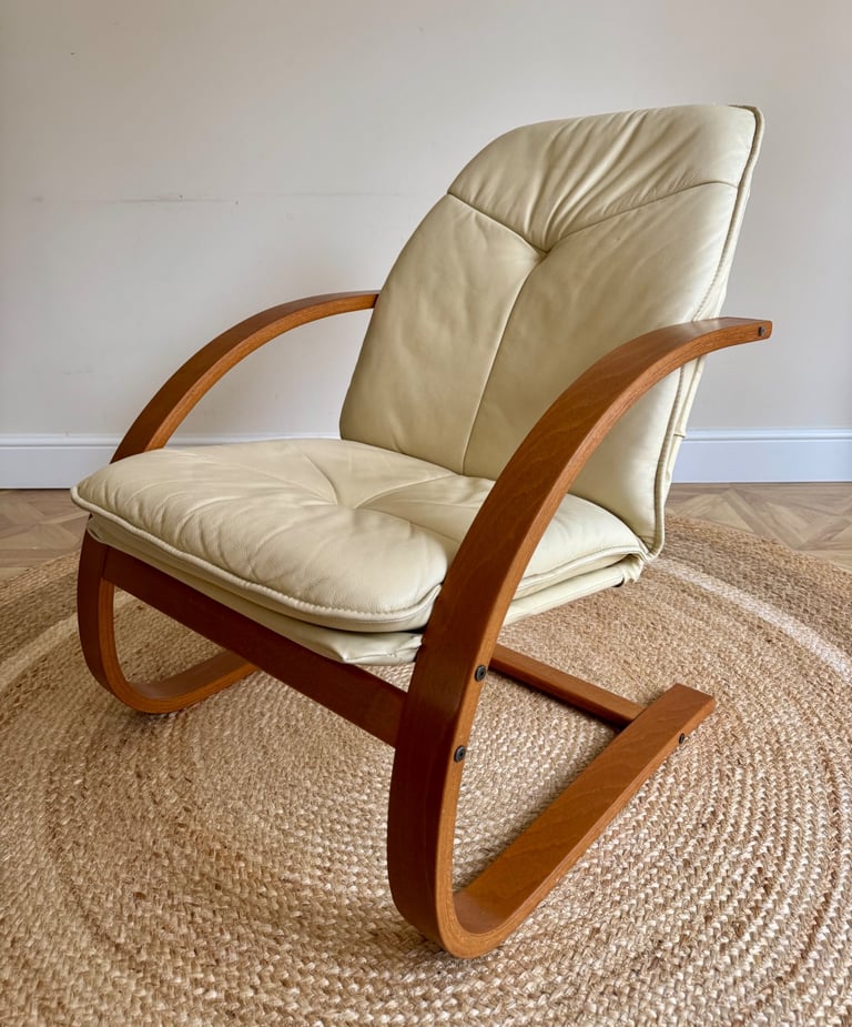Vintage late 20th century leather Scandinavian bentwood cantilever lounge armchair 