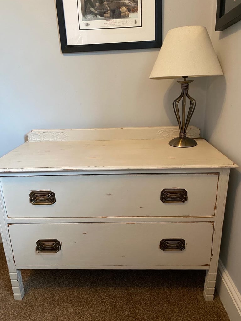 Distressed Look Chest of Draws