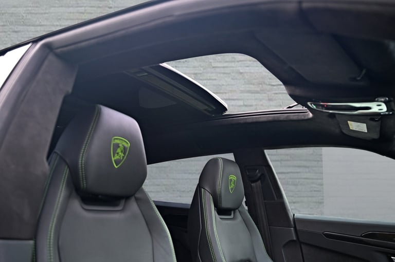 LAMBORGHINI URUS [URBAN NERO] 4.0T V8 BI-TURBO PETROL AUTO 4X4 2022 [71] GREEN